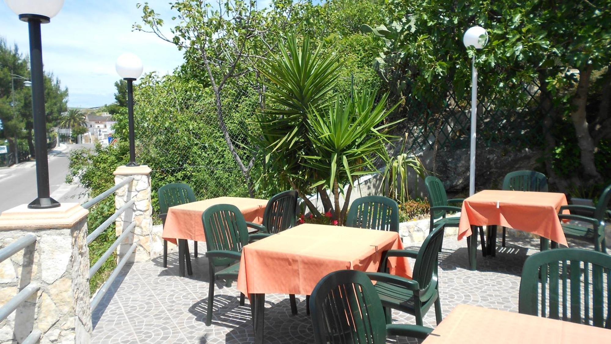 Hotel Piccolo Paradiso Peschici Exteriör bild